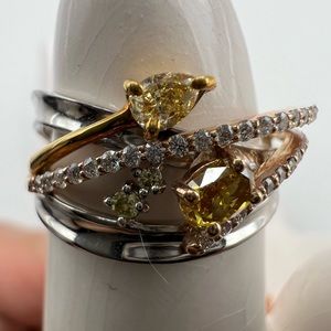Fancy colored diamond ring